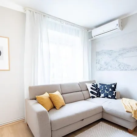 - Comfy - Sunny Апартаменты