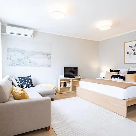 - Comfy - Sunny Apartment Budapest