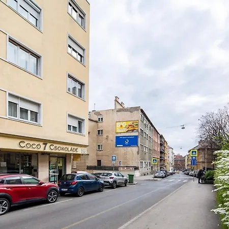 - Comfy - Sunny Будапешт